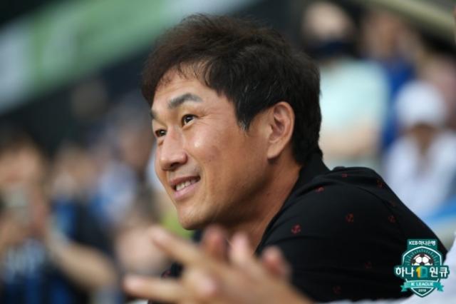 kaiyun 官网-韩国战神柳相铁因癌症去世 曾创02世界杯神话